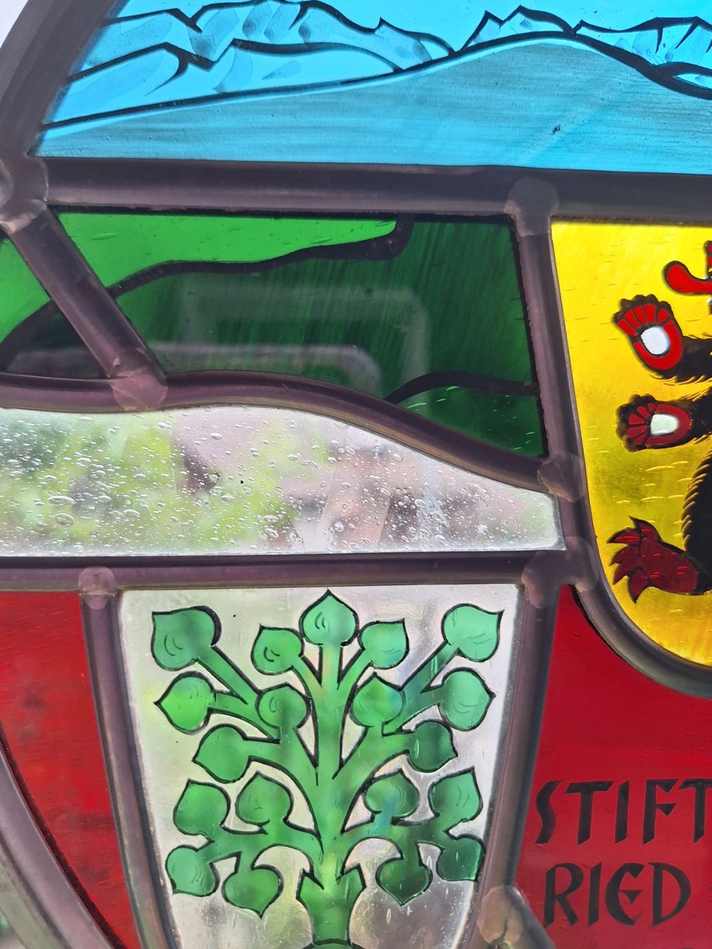 Sonstige Antiquitäten & Kunst: WAPPENSCHEIBE - 500 J. STIFTUNG RIED -- 1983 – Gebraucht aus Huttwil von Kunterbuntli 2