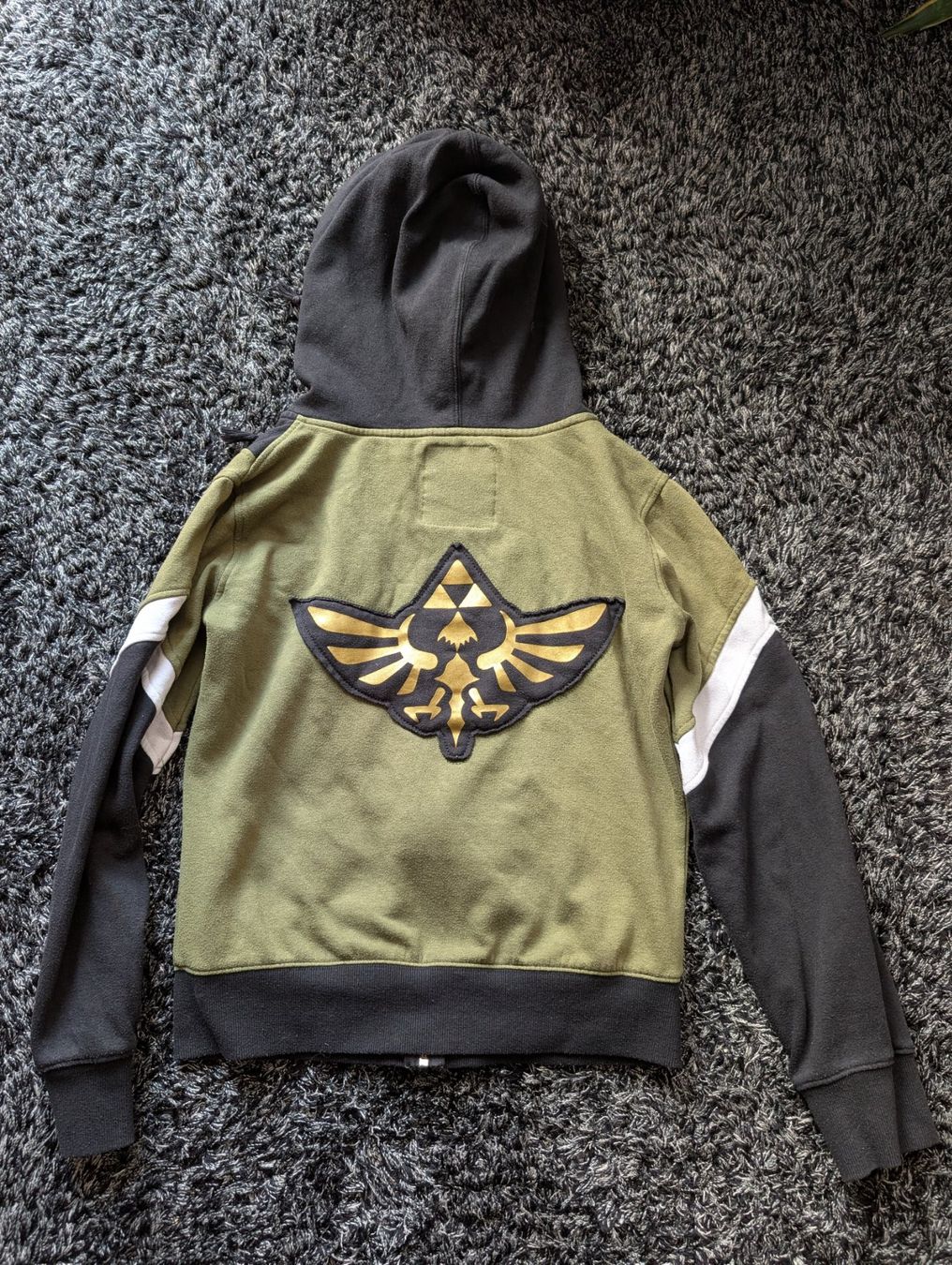 Maglioni & Felpe: Zelda hoodie Jacke – Usato da Alpnach Dorf venduto da sarah_birrer 2