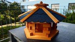 Vogelhaus Holz sechseckig neuwertiger Zustand