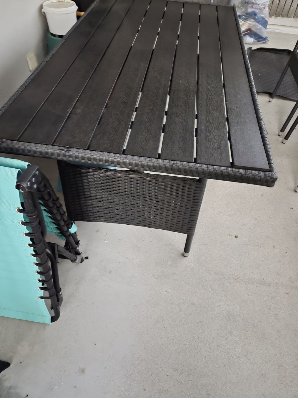 Jysk Set de table et chaises: Balkon Tisch mit 8 Stühle von Jysk – D'occasion à Neuendorf par Sommer.2021 8
