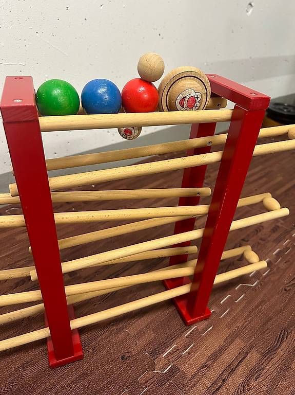 Spielzeuge: Kugelbahn aus Holz – Gebraucht aus Merlischachen von Jamie-Tristan 2