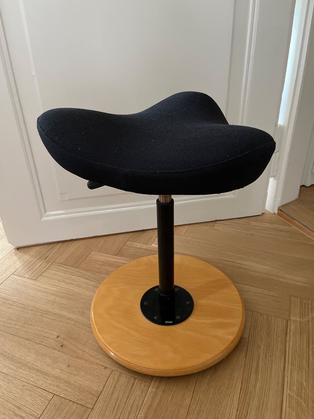 Stokke Sgabelli: Drehhocker höhenverstellbar, Stokke – Nuovo (secondo la descrizione) da Schaffhausen venduto da vha_6jgd