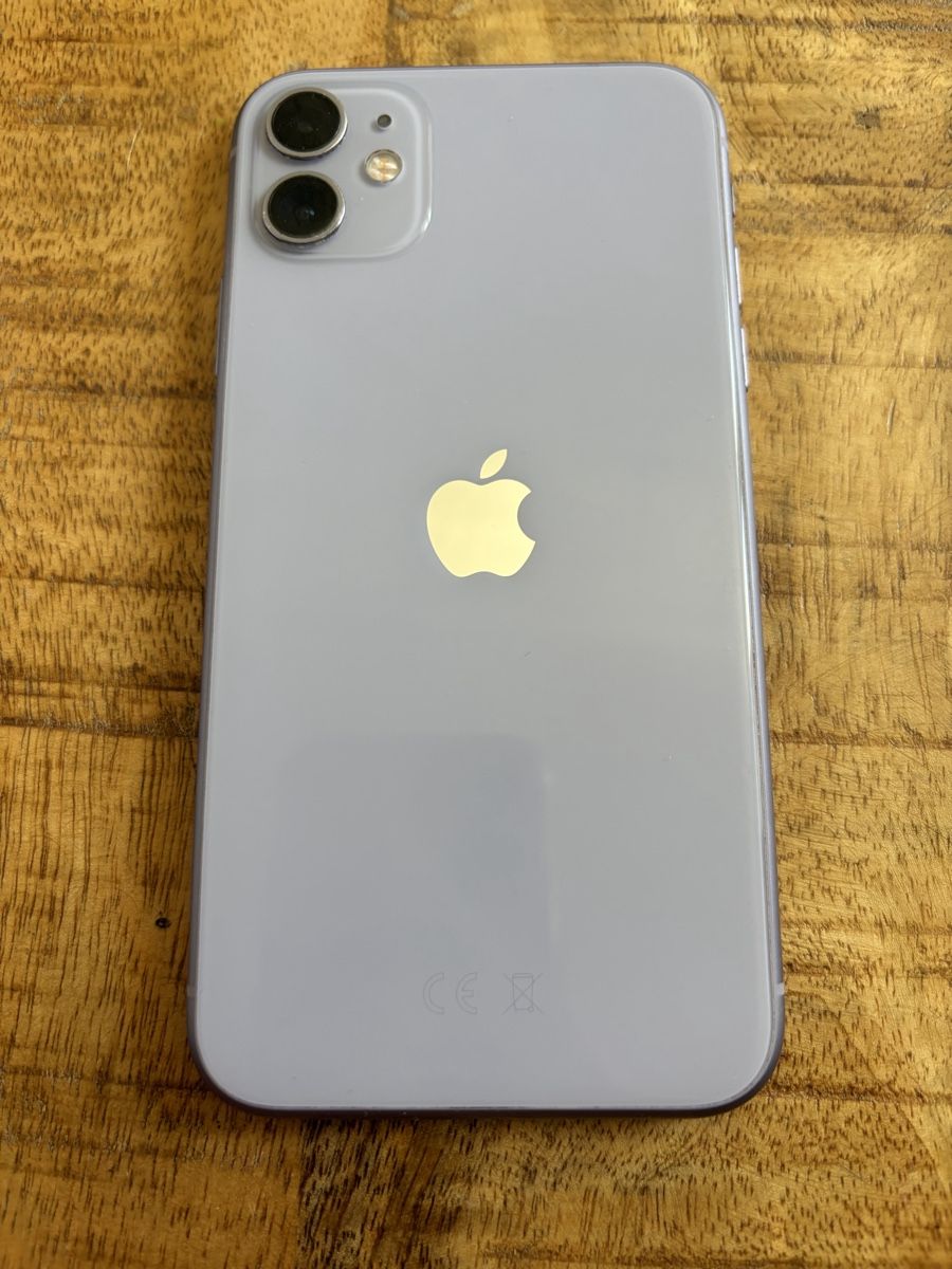 Apple Telefoni cellulari / Smartphones: Apple iPhone 11 128 GB violett – Usato da Bättwil venduto da muuusi