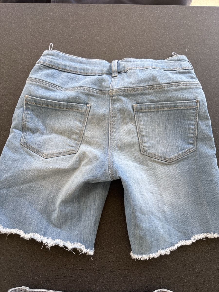 C&A Hosen: 2er Set C&A Jeans Shorts, Gr. 140 – Gebraucht aus Wilen b. Wil von b-mountain 3