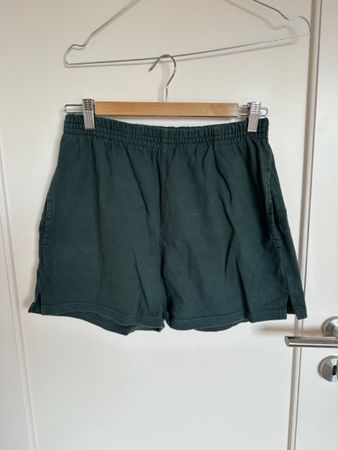 Brandy Melville Shorts dark green size S/M