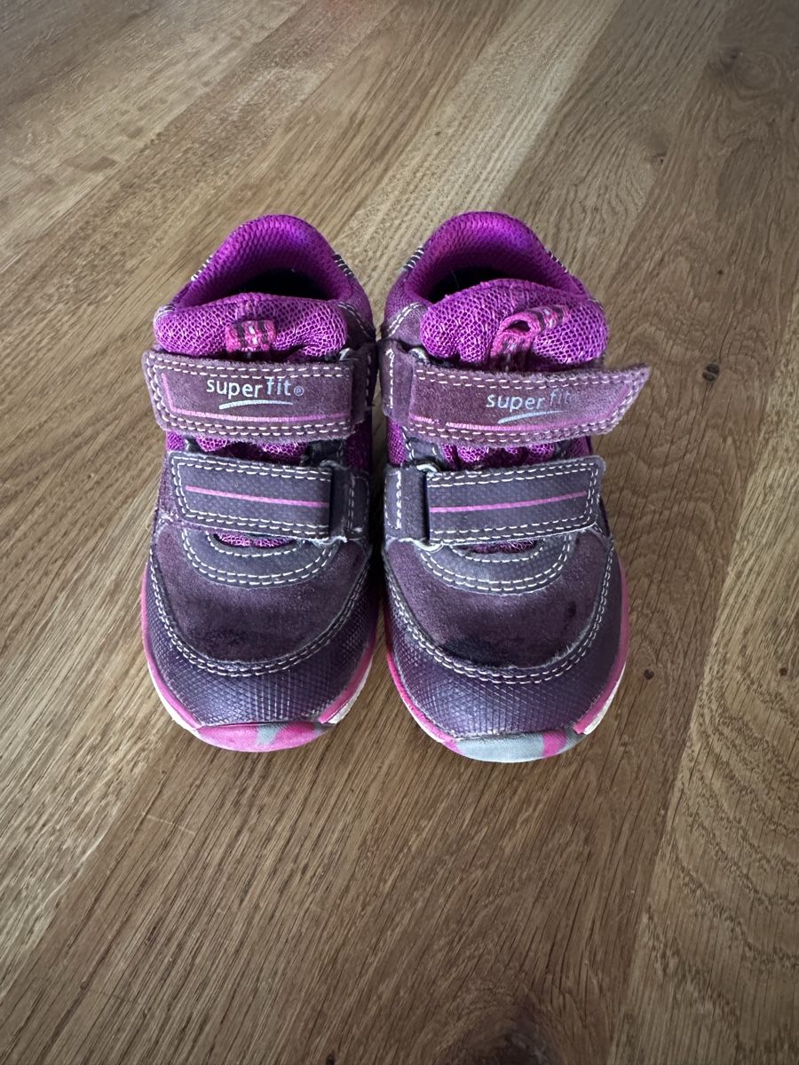 Schuhe für Mädchen: Superfit Schuhe Grösse 21 – Gebraucht aus Jona von Ti_Ka