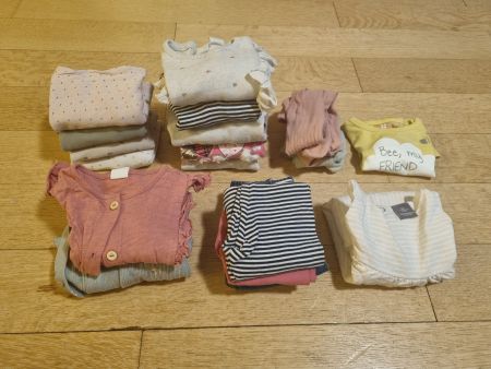 Schönes Kleiderpaket Mädchen Gr. 74