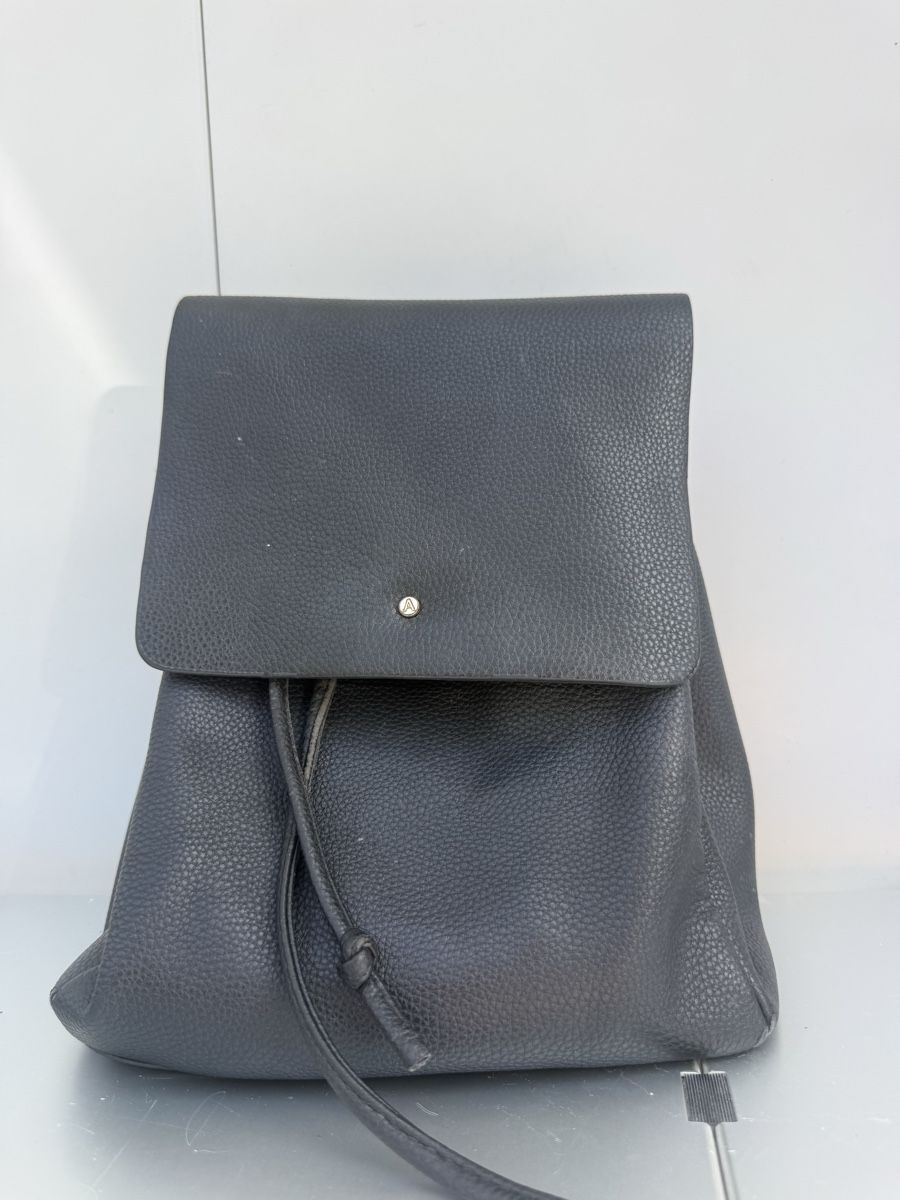 Rucksäcke: Rucksack schwarz Kunstleder gebraucht – Gebraucht aus Liebefeld von Khampa