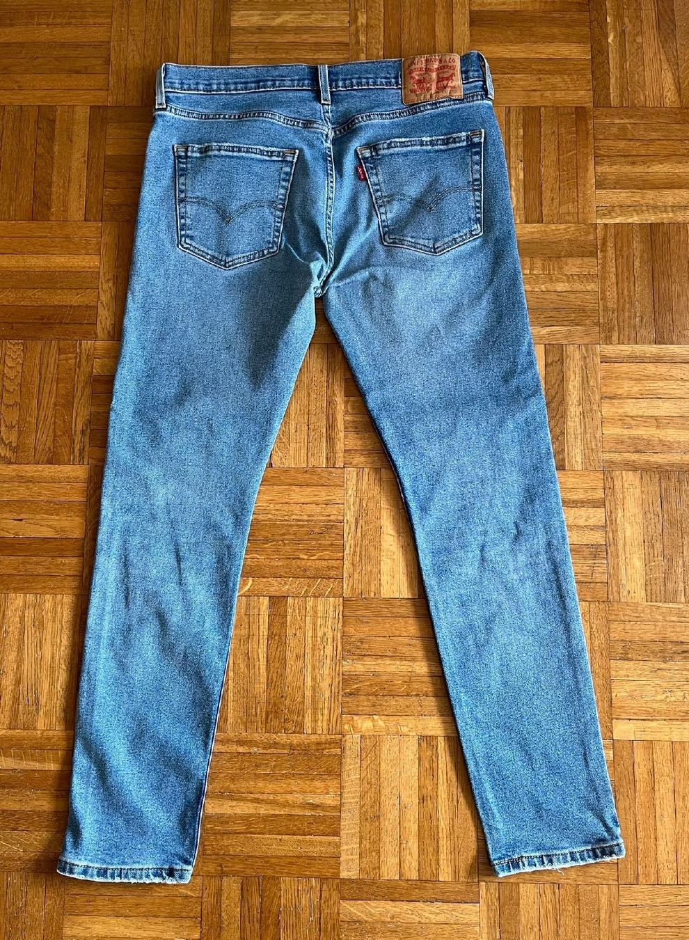 Levi's Jeans: Jeans Levi's 33 / 32 – Usato da Bussigny venduto da coltroc