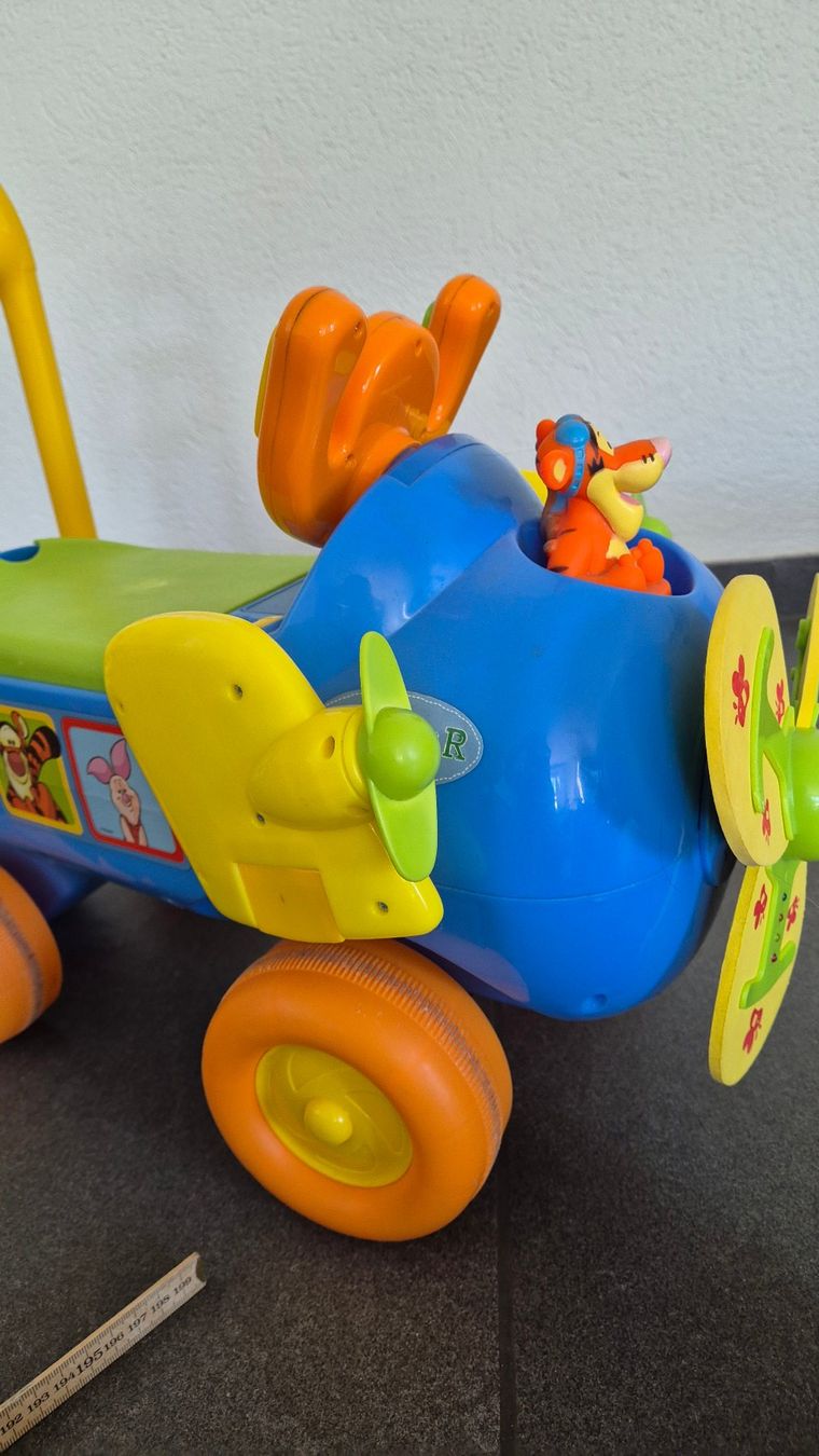 Véhicules pour enfants: Flugzeug Kinderfahrzeug mit Tigger – D'occasion à Wasen im Emmental par asstaehli 5