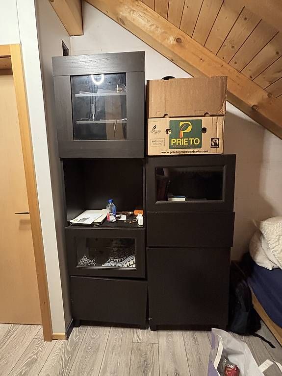 Armoires: Schrank / Kasten – D'occasion à Unteriberg par wg52