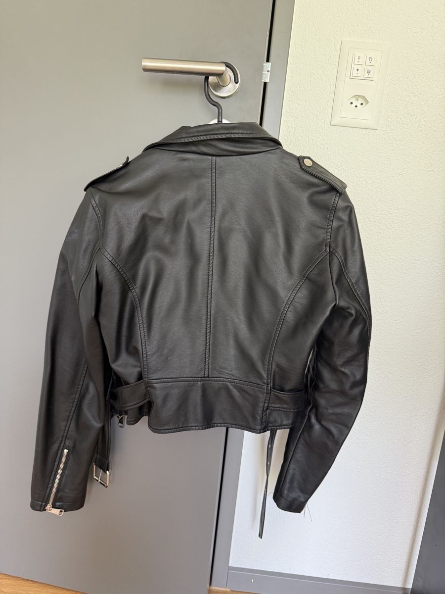 Vestes: Lederjacke – D'occasion à Brunnen par pel_vk7g 1