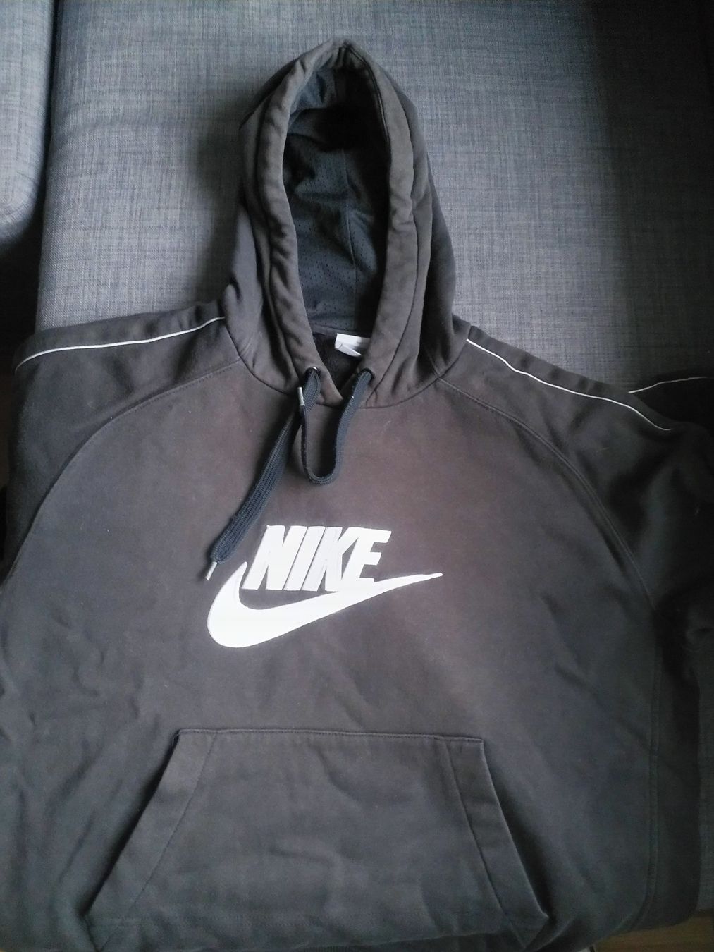 Nike Pulls & Sweat-shirts: Nike Kapuzenpullpver – D'occasion à Basel par sim_qd8z