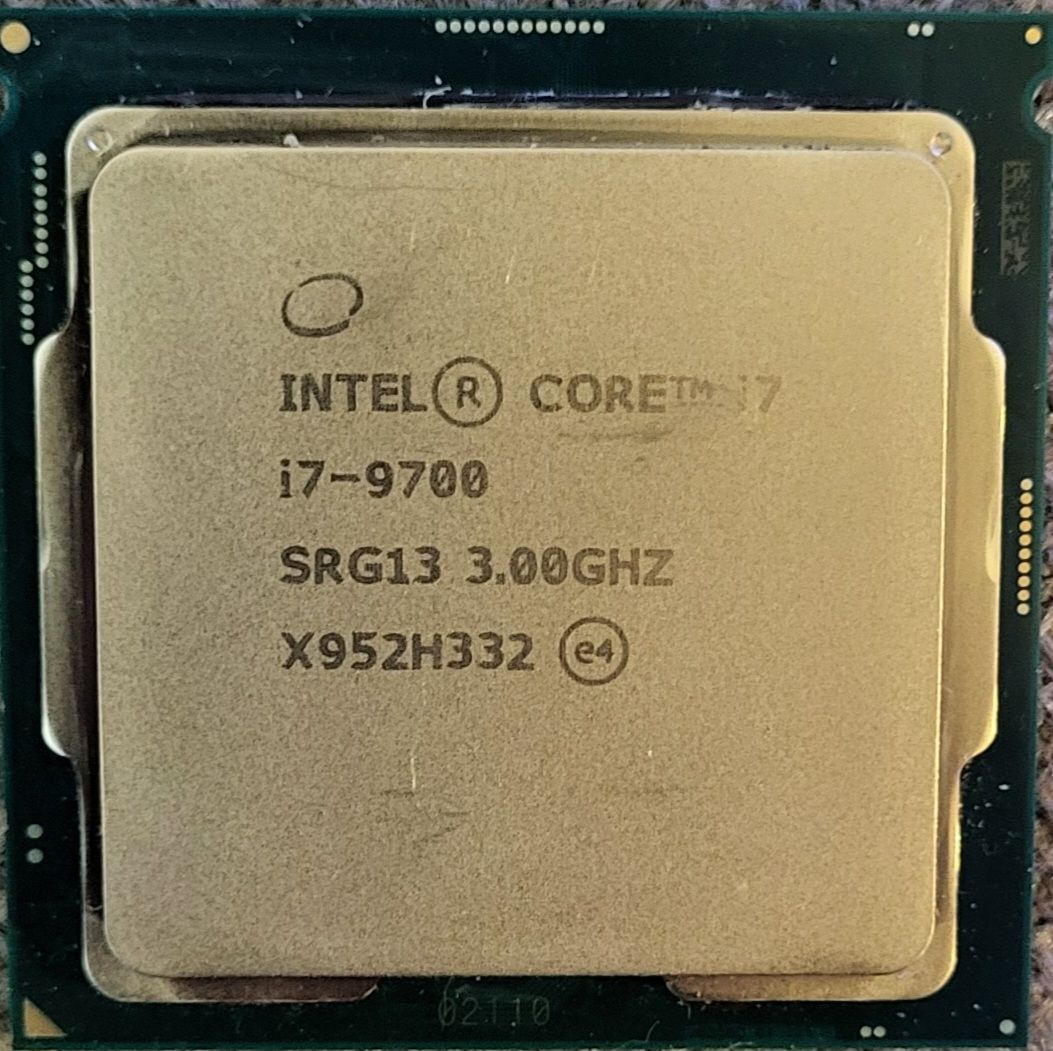 Intel PCs: Intel Core i7-9700 CPU - Top Zustand! Geprüft und sofort! – Gebraucht aus Zürich von Gulbi1919