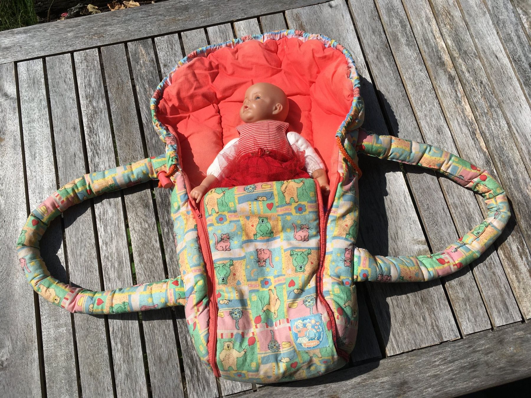Puppen: Puppe mit passender Tragtasche und Bauchtrage – Gebraucht aus Zürich von Anatas1 2