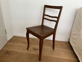 Antiker Holzstuhl – dekorativ, Vintage