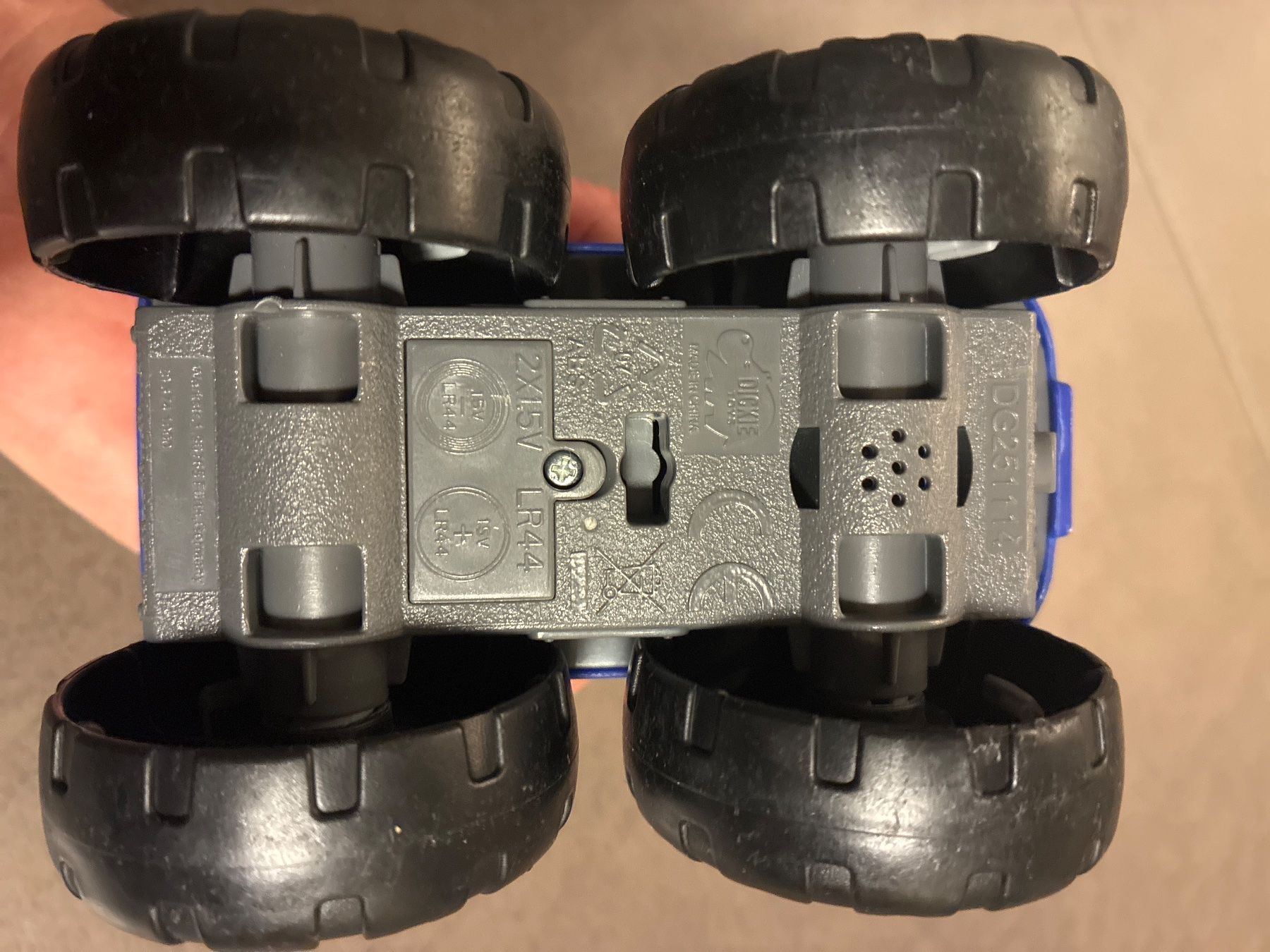 Spielzeuge: Cooles Spielzeugauto, Monstertruck – Gebraucht aus Guntershausen von Gloominati 2