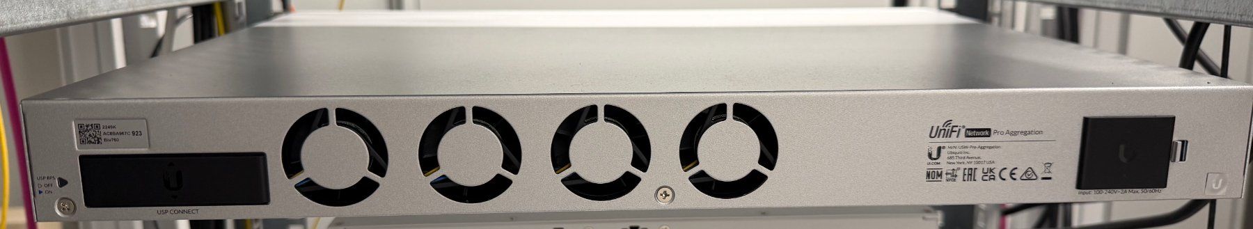 Hub & Switch: Ubiquiti UniFi USW-Pro-Aggregation – Usato da Baar venduto da BrickHeadCH 1
