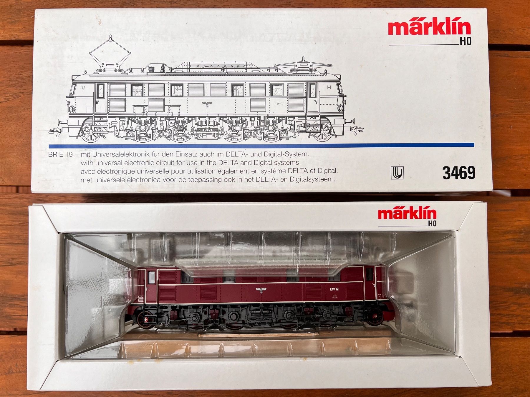 Märklin Modellini di ferrovie: DR-E-Lok BR E 19  Märklin 3469 H0 – Nuovo (secondo la descrizione) da Gelterkinden venduto da Railroader 7