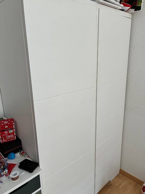 Schränke: Kleiderschrank und Kommode- 2 Stück – Gebraucht aus winterthur von Huppo 2