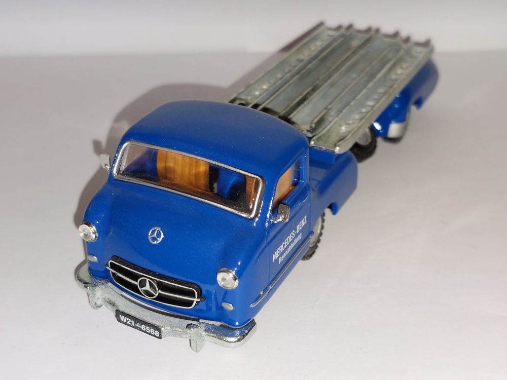 Mercedes-Benz Renntransporter - Conrad 1034 - Maquette Neuve