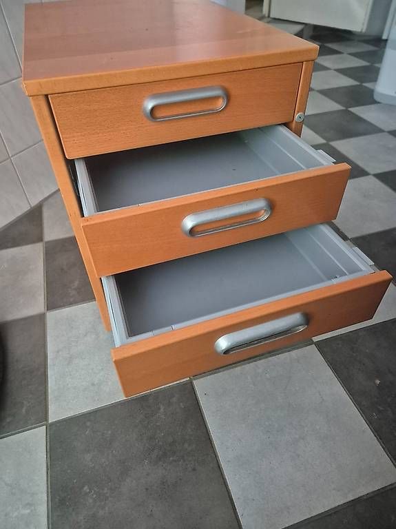 Eléments de bureau: Rollcontainer aus Buche, 4 Schubladen – D'occasion à Winkel par julia_111 2