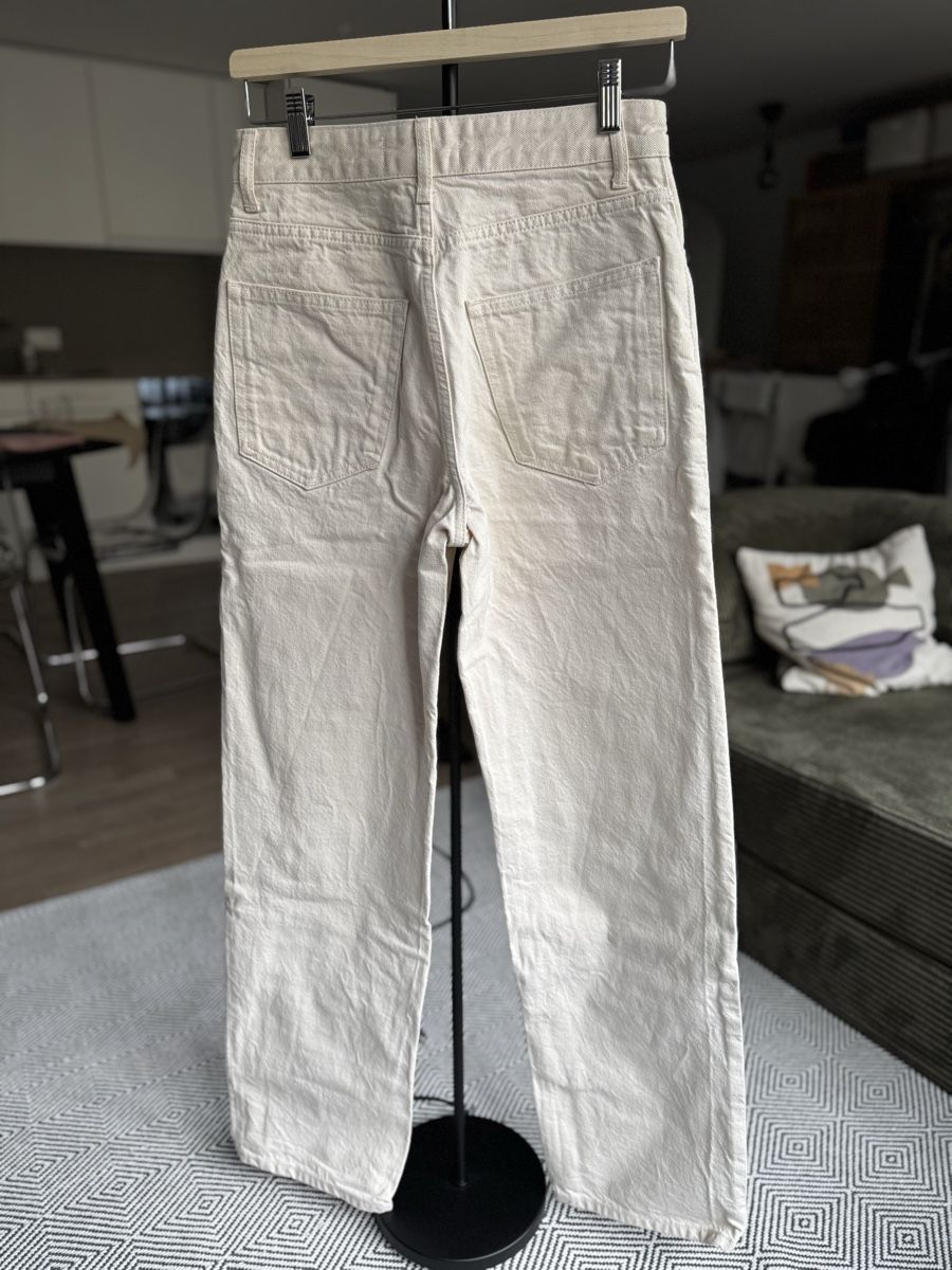 Zara Jeans: Zara cream jeans – Usato da Zürich venduto da ari_cr2f 1