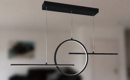 Moderne LED Designerleuchte mit Fernbedienung