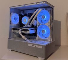 High-End Gaming PC / RTX 5070 12gb / Ryzen 5 7500f  / 16 GB