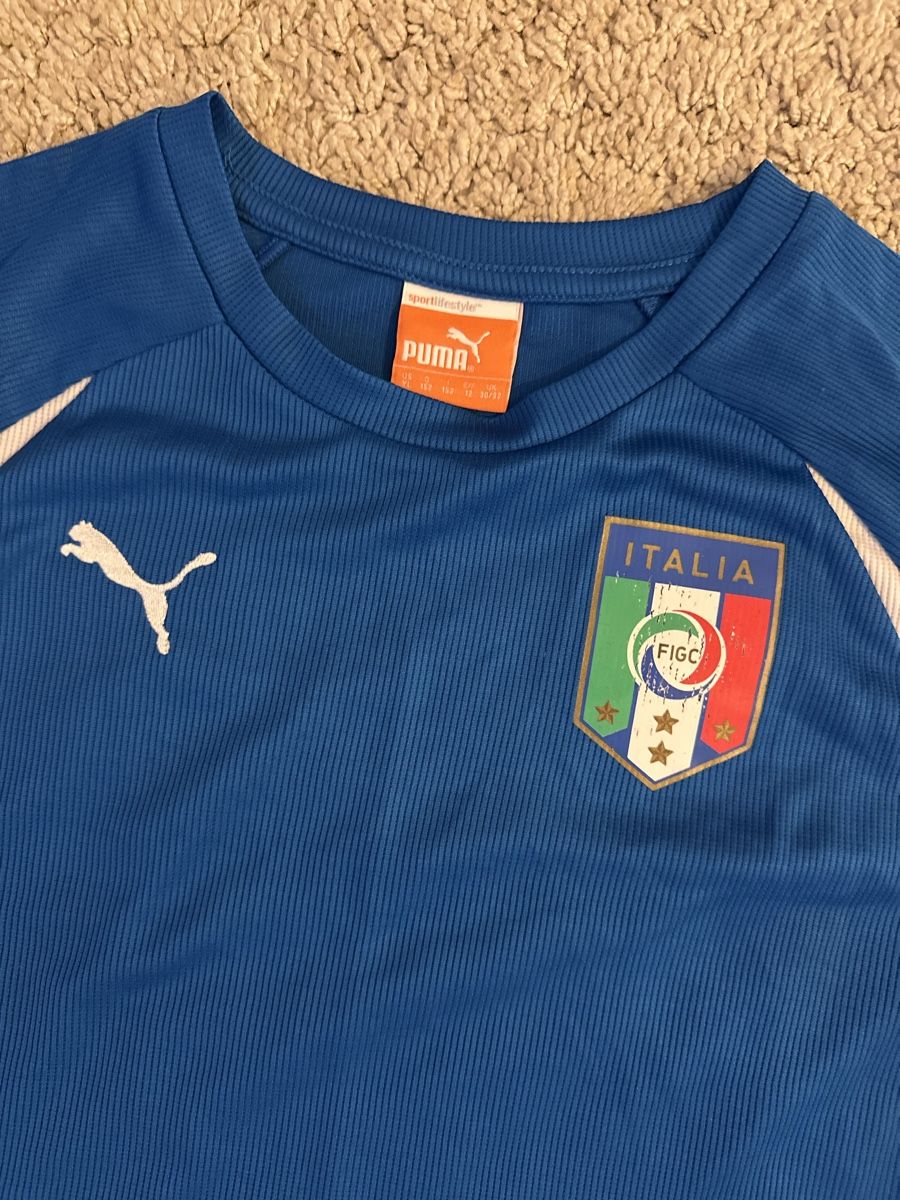 Puma Canottiere & Pantaloni: Italien Trikot ~XS – Usato da Basel venduto da Oloir 1
