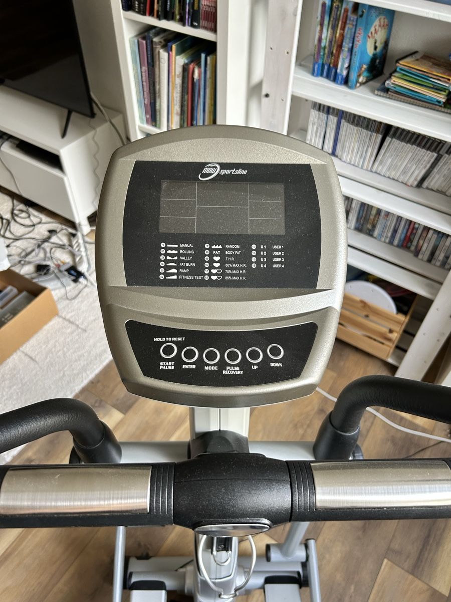 Vélos d'appartement: Crosstrainer gebraucht – D'occasion à Arboldswil par Besouro 3