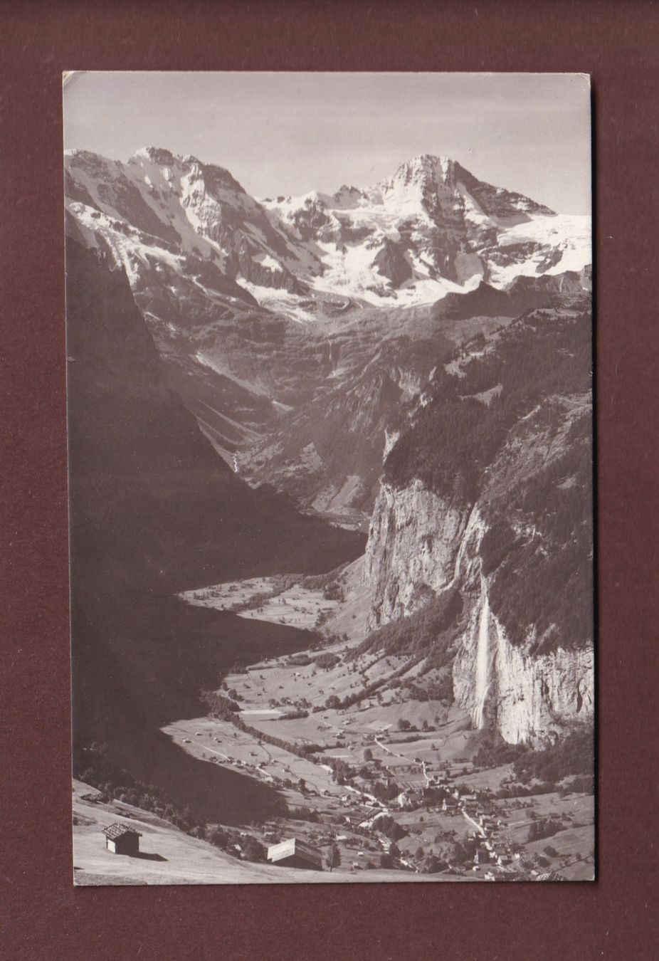 Cartoline postali: LAUTERBRUNNEN - Staubbach - Breithorn – Usato da Pully venduto da nicecards