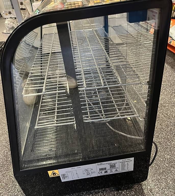 Réfrigérateurs: Frigo vitrine sans lumière  – D'occasion à Pully par yaa_rm7x 4