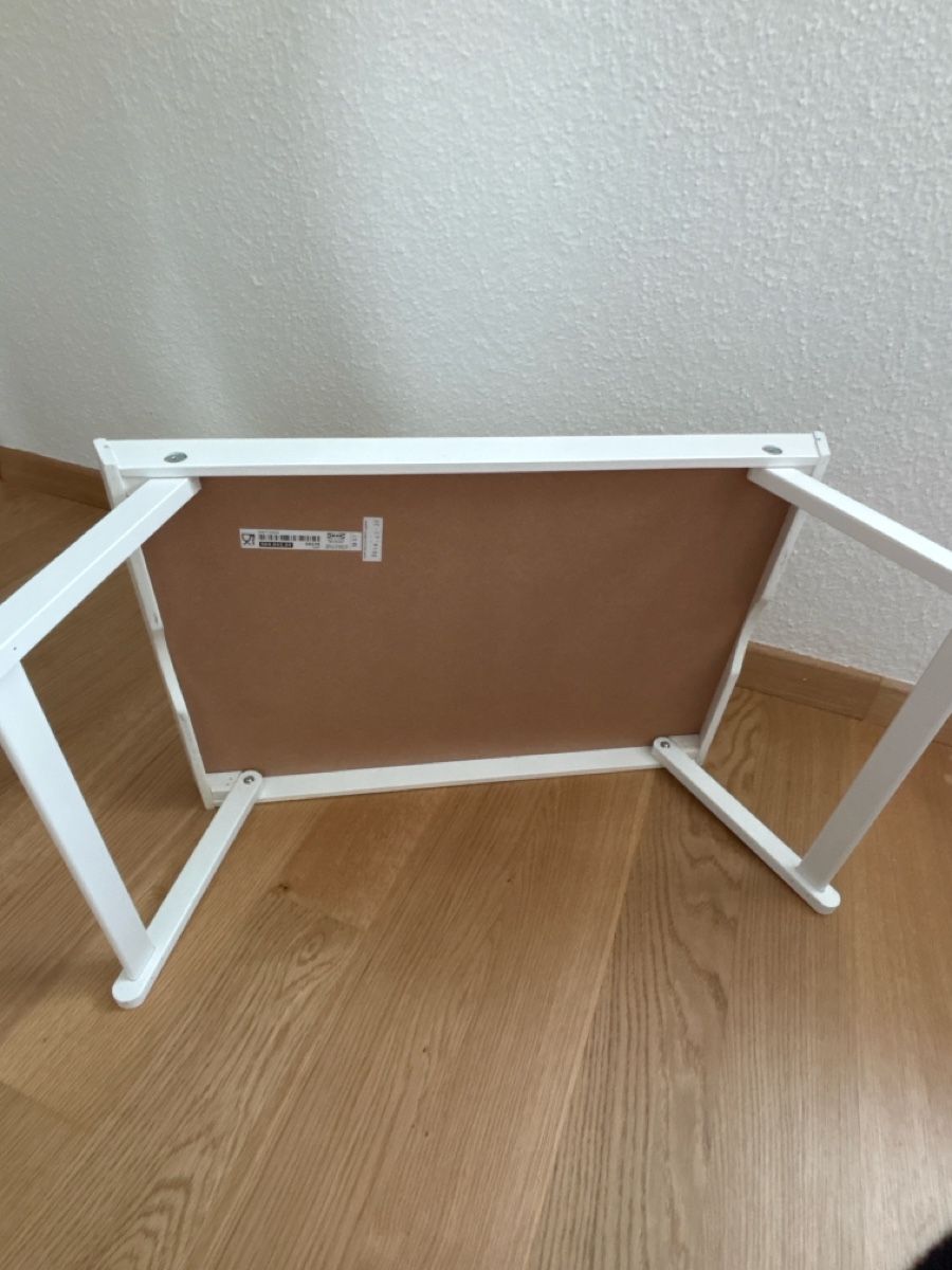 Tablettes PC: Ikea Tablett – D'occasion à Niederhasli par sxh_jn9y 2