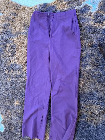 Stradivarius Hose lila Grösse 40 