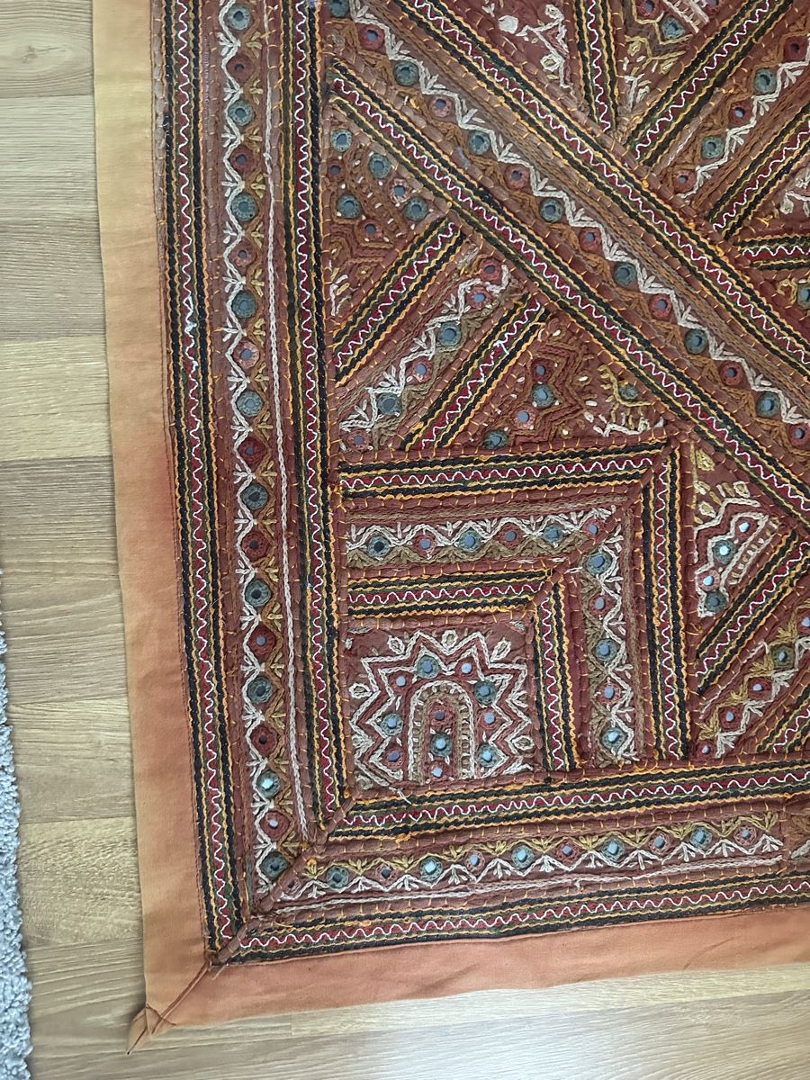 Tessuti: Wandbehang Patchwork bestickt Spiegel traditionell 97x155cm – Usato da Laupen BE venduto da atina80 1