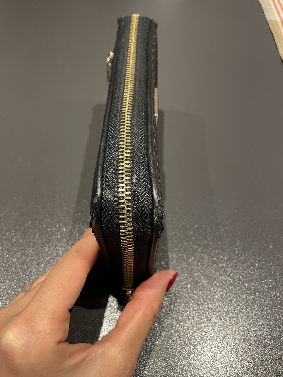 Guess Portamonete: Guess Geldbörse Schwarz – Usato da Niederlenz venduto da fed_y5mw 1