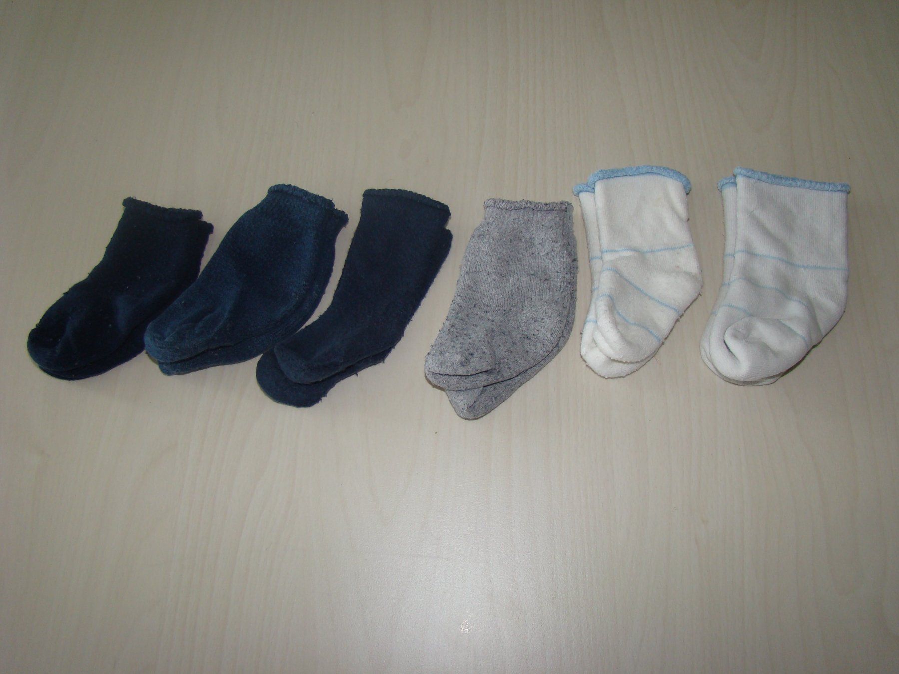 Socken für Kinder: 6 Paar Baby Söckli – Gebraucht aus Malters von burzi