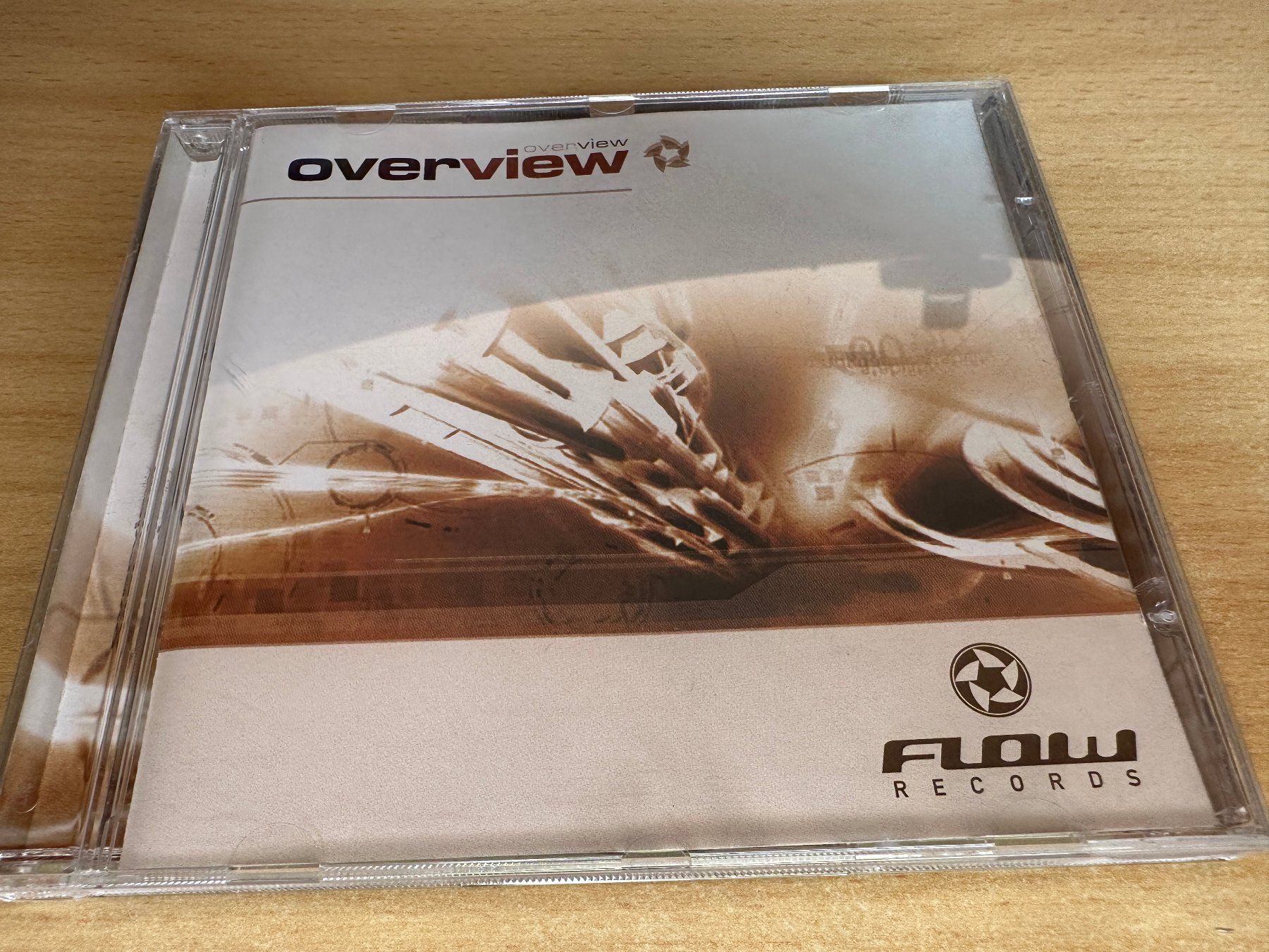 CD: D4 Various – Overview – Usato da Rikon im Tösstal venduto da Alpenmutz