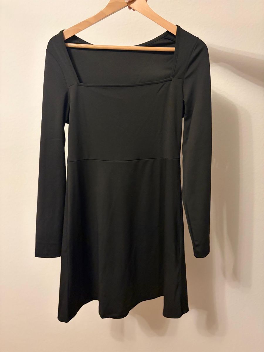 Vestiti: schwarzes langarm Kleid | Gr. 42 – Nuovo (secondo la descrizione) da Kloten venduto da lga_zy7n