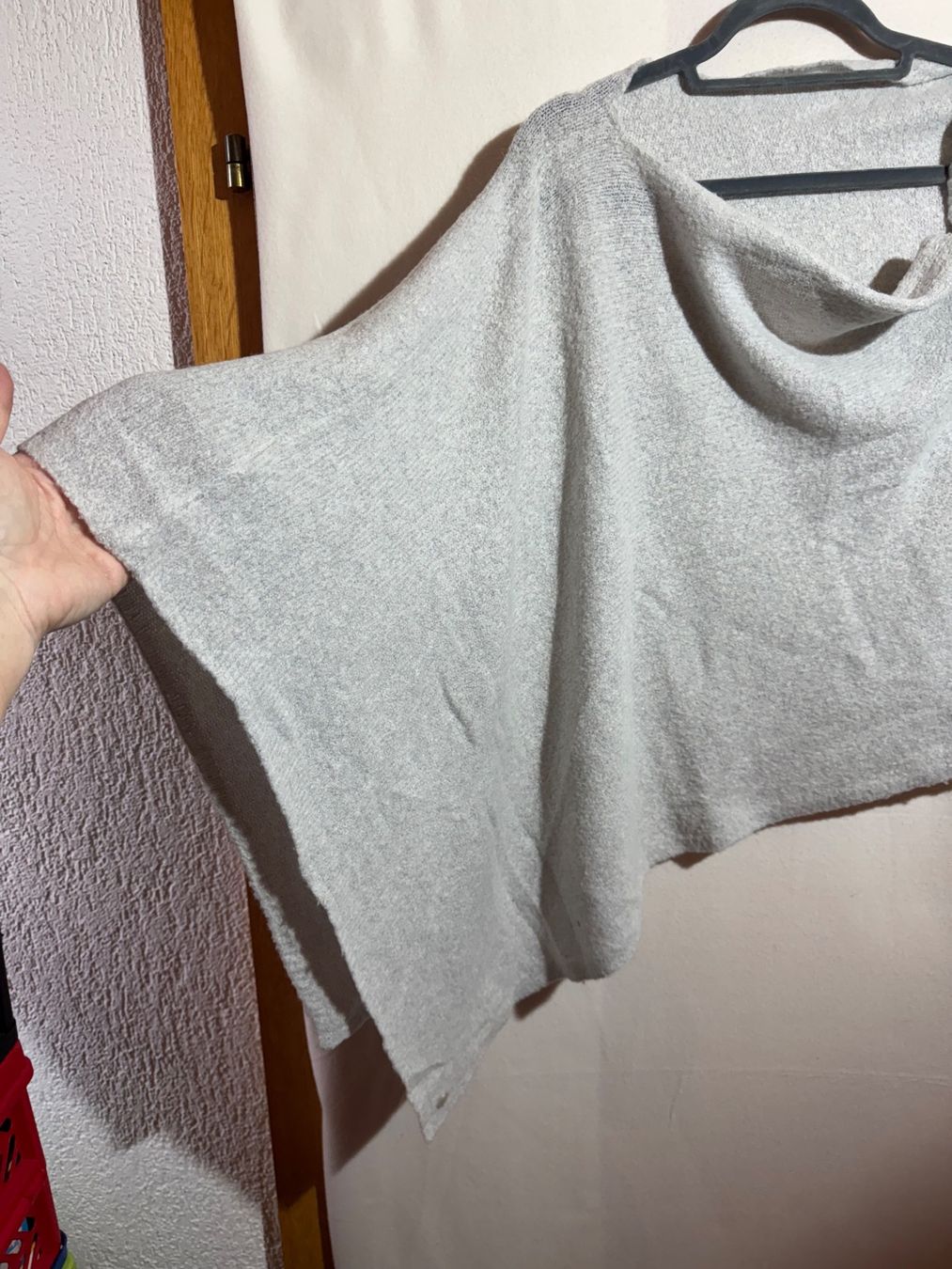Sonstige Damenmode: Leichter weicher Poncho von Tom Tailor – Gebraucht aus Grosswangen von second_hand_dress 1