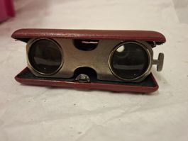 Opernglas rot Leder mit Klappmechanismus Frankreich