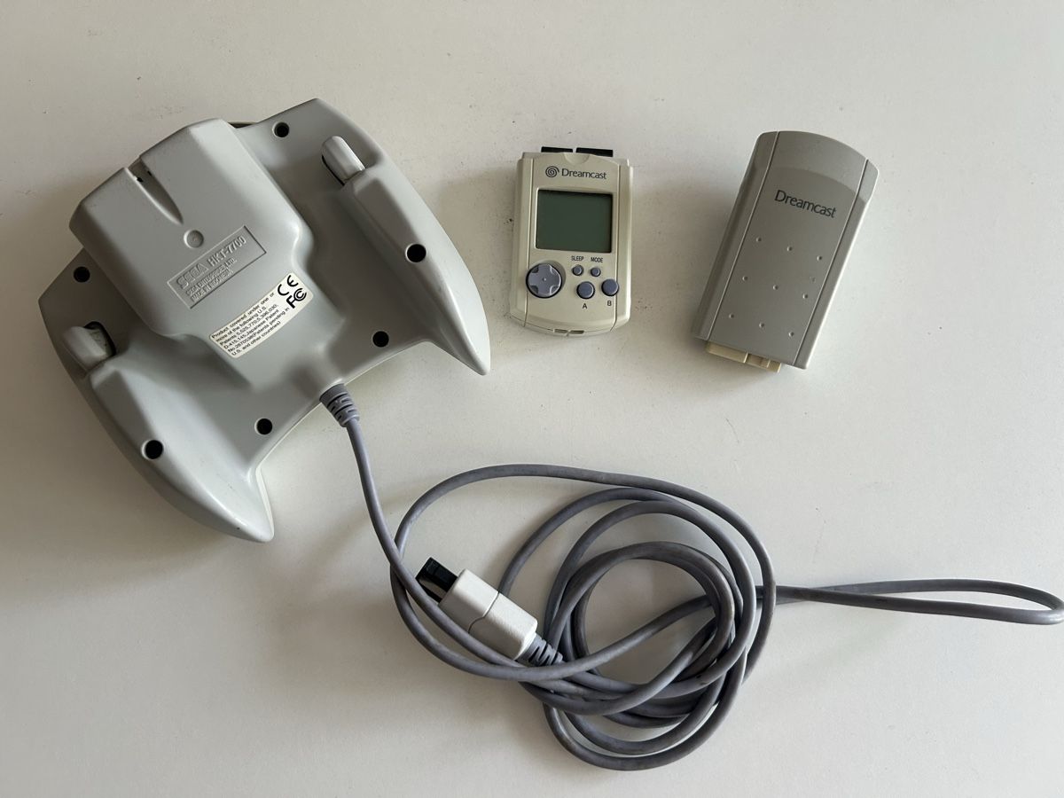 Giochi: Manette Dreamcast avec VMU et Rumble Pack – Usato da Pully venduto da PongDayOne 1