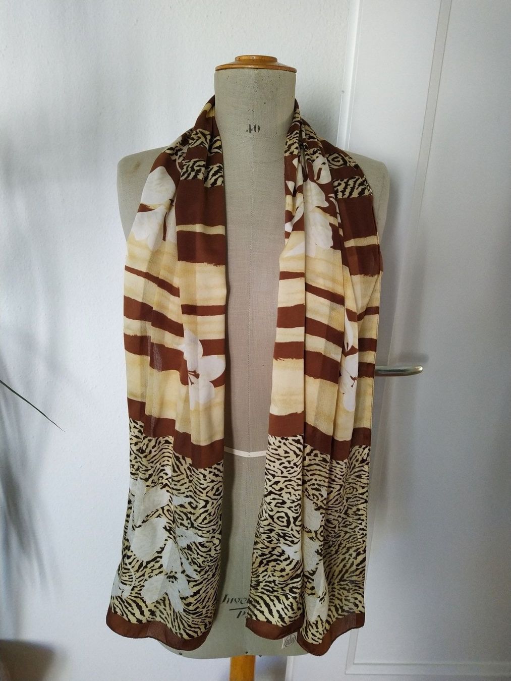 Foulard & Sciarpe: Halstuch 'braun/beige' – Usato da Triesen venduto da stephanieschurti