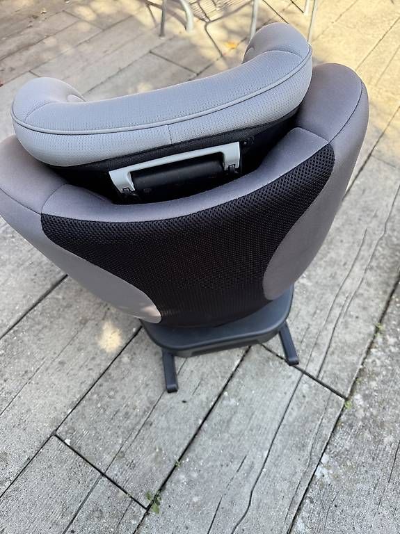 Seggiolini per auto: Kindersitz Joie i spin 360  – Usato da Bremgarten b. Bern venduto da martinnitram3 1