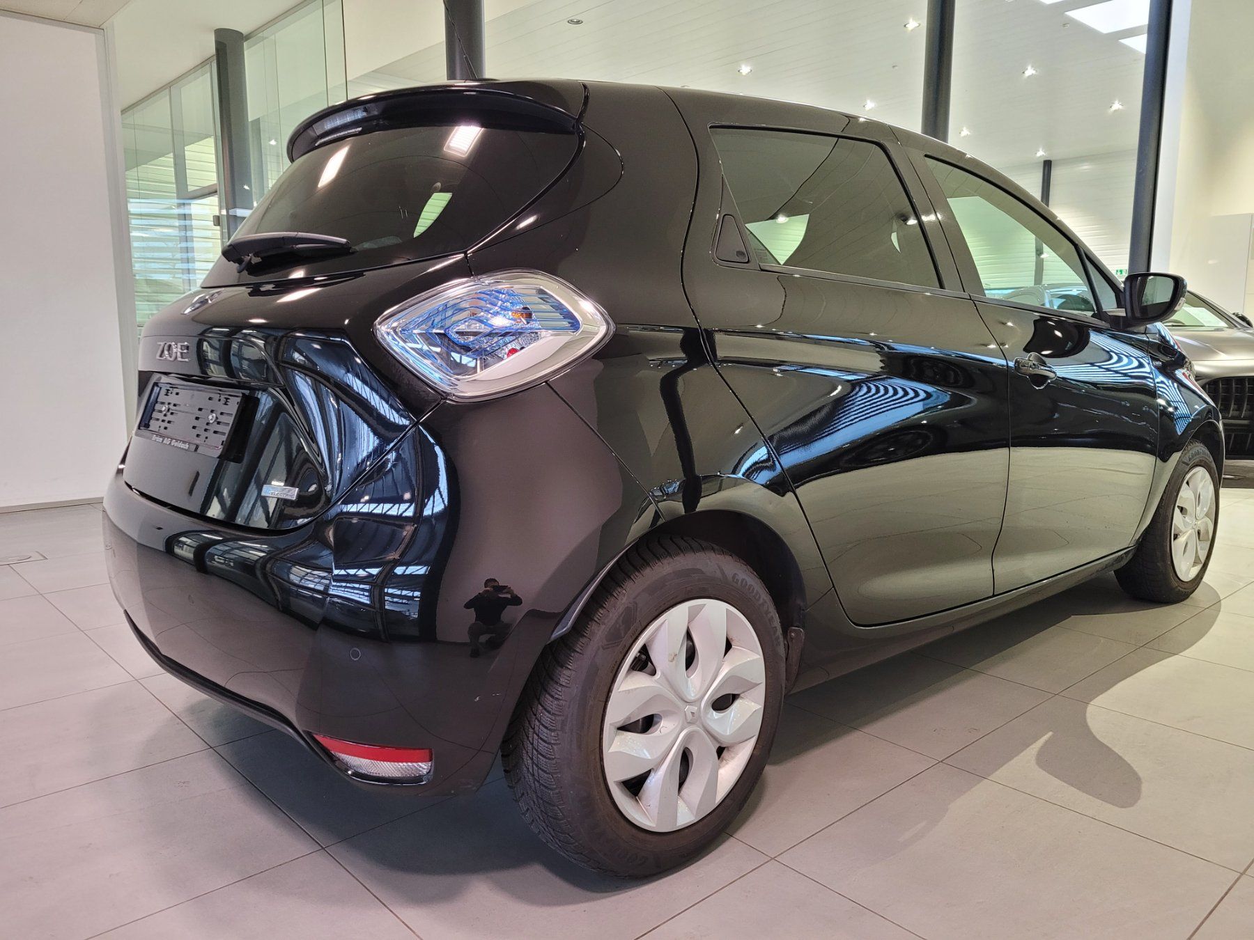 Elegantes Renault Zoe Gebraucht Kaufen Ebenbild