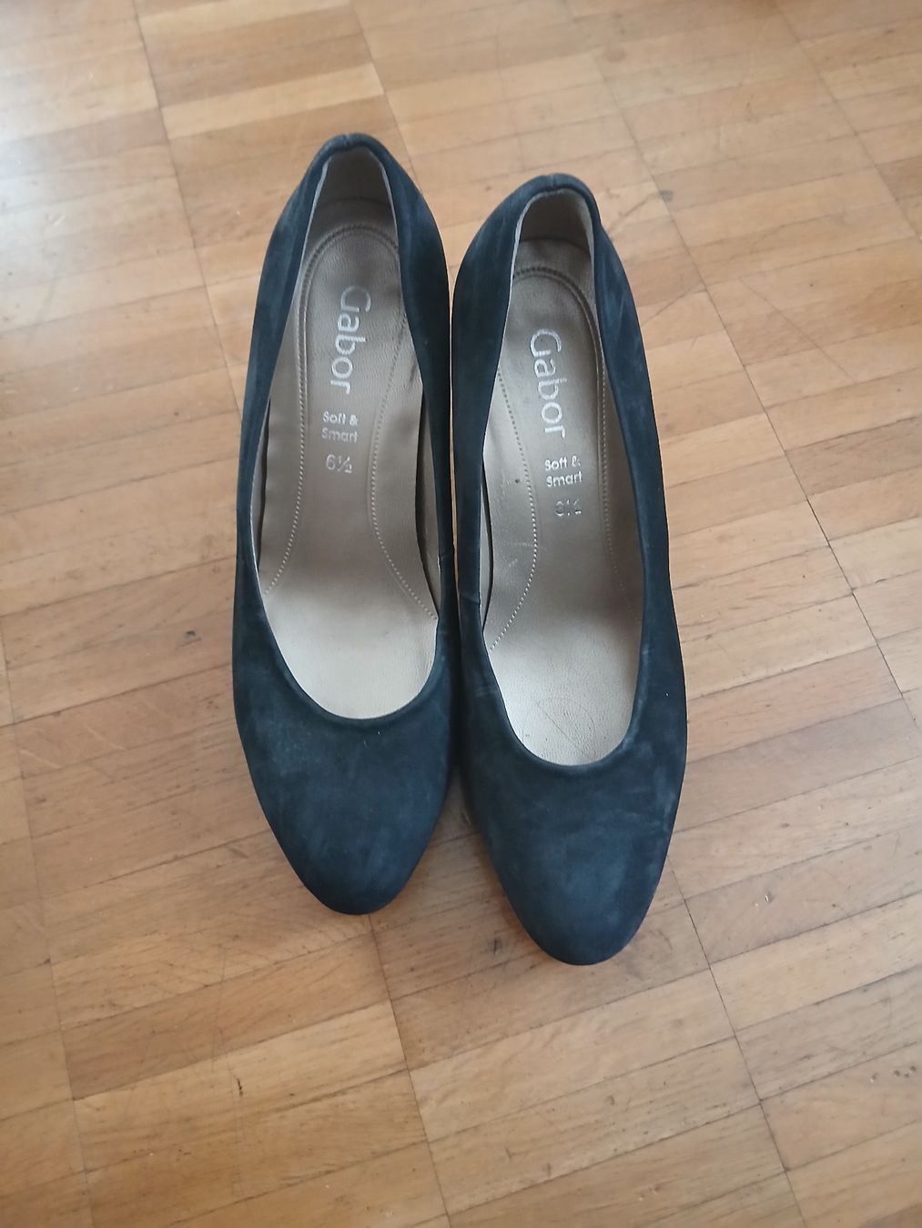 Scarpe da donna: Gabor Pumps Schwarz Wildleder fast neu Grösse 40 – Usato da Zürich venduto da mel_2by5 1
