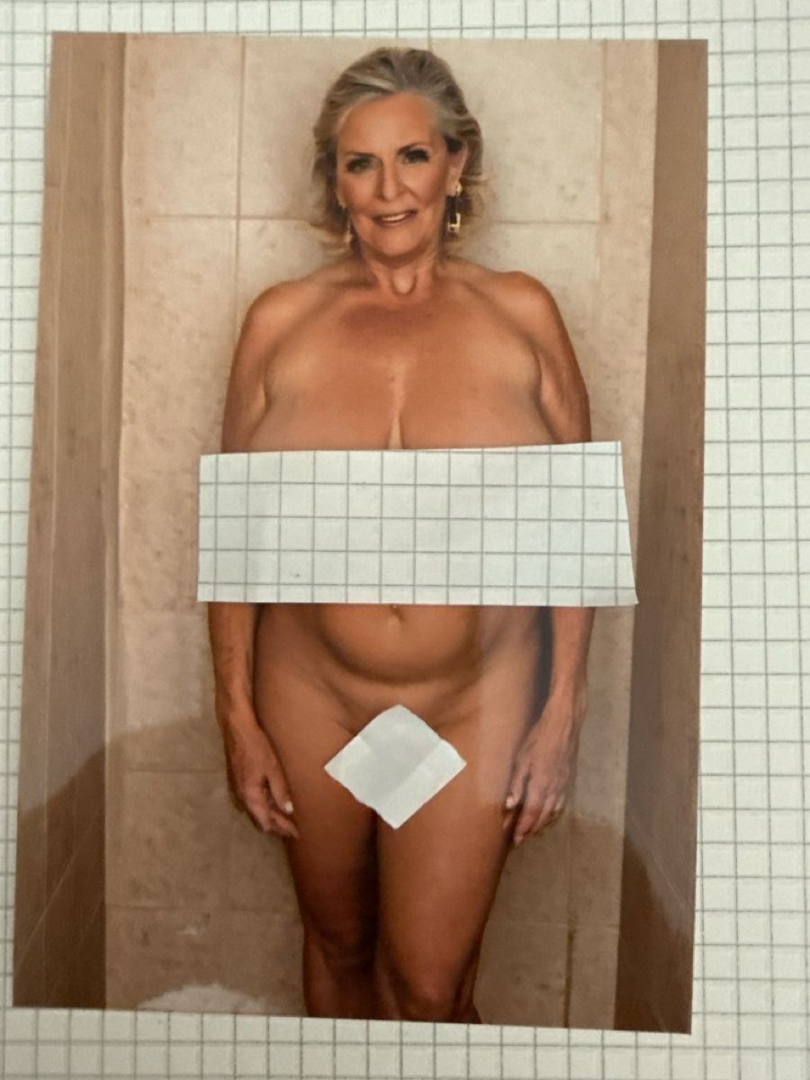 Poster & Bilder: Erotisches Foto  – Neu (gemäss Beschreibung) aus Neukirch (Egnach) von Maxi2009
