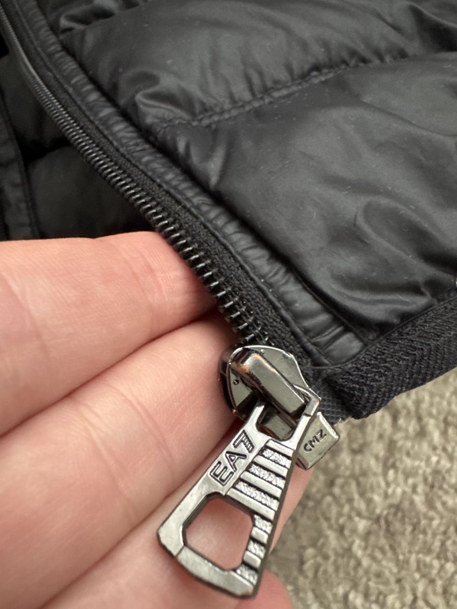 Armani Jacken: Emporio Armani EA7 Jacke Gr. 150 – Gebraucht aus Füllinsdorf von silberstern110 5