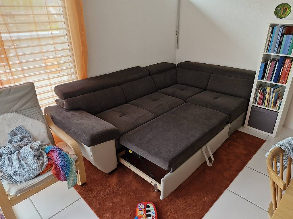 Sofas: Ecksofa / Bettsofa Anthrazit – D'occasion à Biel/Bienne par mor_x958